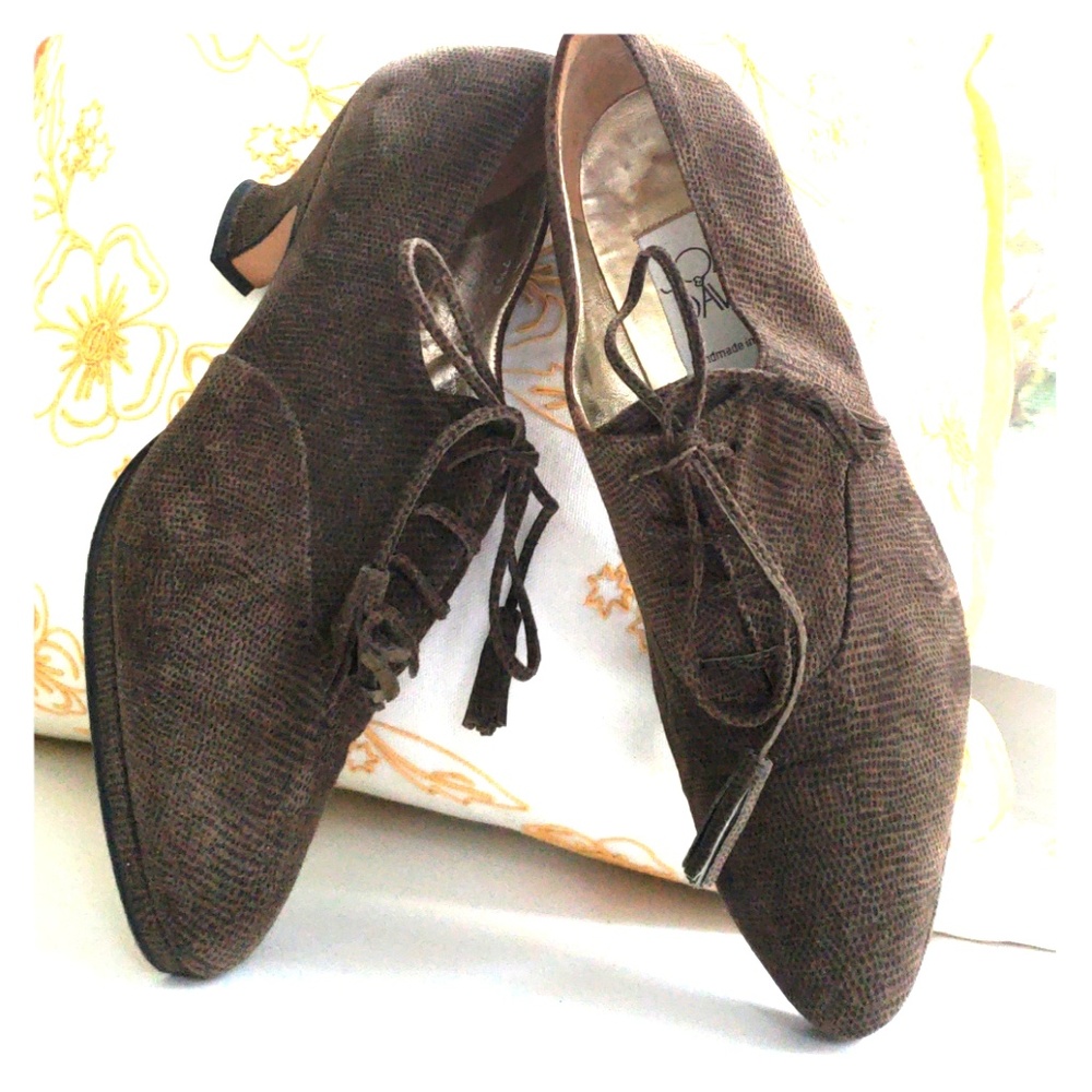 🔥HP🔥VTG Joan&David khaki/brown suede heels, 7 1/2